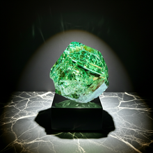 Load image into Gallery viewer, Tsavorite Garnet -  41 carats - AI Minerals
